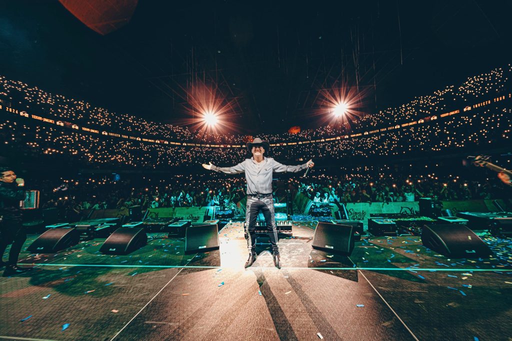 YEISON JIMÉNEZ HACE HISTORIA EN EL MOVISTAR ARENA DE BOGOTÁ