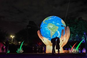 Bogotá enciende la Navidad: el Festival de luces Brilla ‘4 Elementos’, abre sus puertas