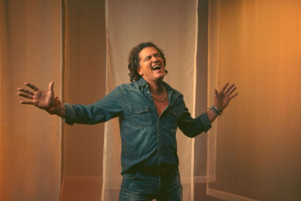 Carlos Vives estrena “Te Dedico”